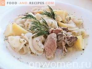 Soep met pasta, aardappelen en vlees