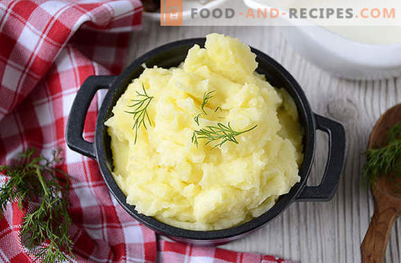 Kook aardappelpuree koken met melk van goede consistentie