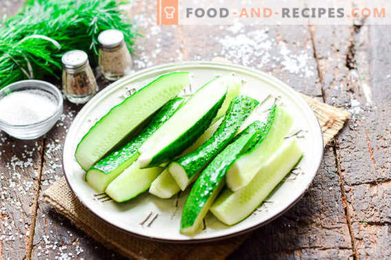 Snelle gemarineerde komkommer in de pan (2 uur)
