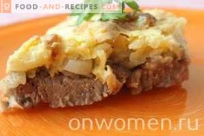 Meat with cheese and mayonnaise in the oven