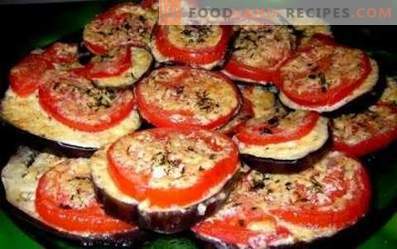 Gebakken aubergines met tomaten en knoflook