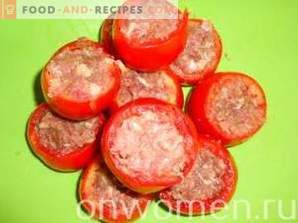 Gevulde tomaten met vulling