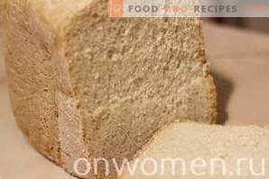 Wit brood in broodbakmachine