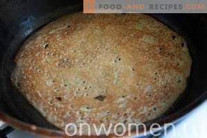 Custard-pannenkoeken op kefir zonder eieren