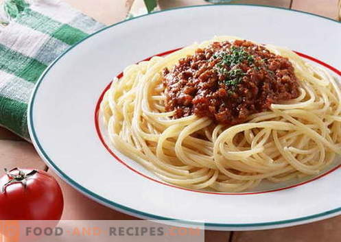 Spaghettisauzen zijn de beste recepten. Hoe goed en smakelijk gekookte saus voor spaghetti.