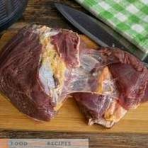 Rundvlees met aubergines in plantaardige saus - voedzaam en gezond