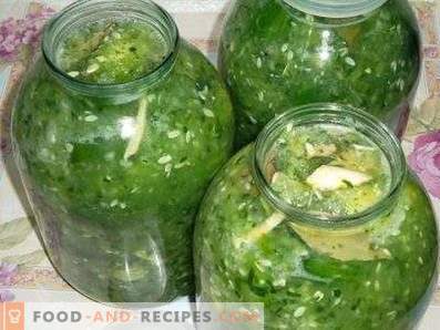 Komkommers in zijn eigen sap voor de winter